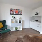 7 Lage Mit Garage Naehe Koeln Bonn شقة